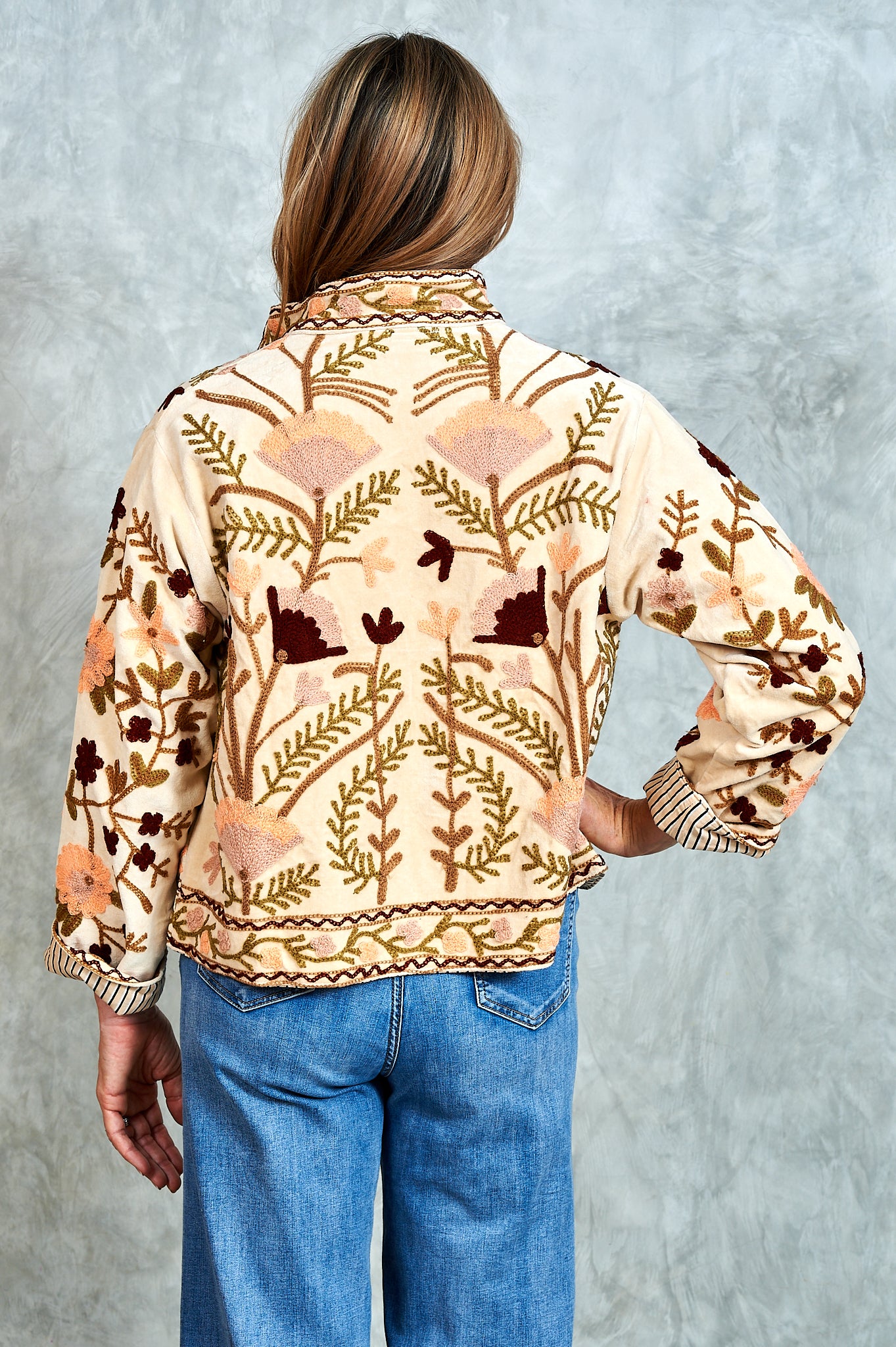 Suswani Velvet Jacket - Cream with Natural Flowers and Cream and Black Lining