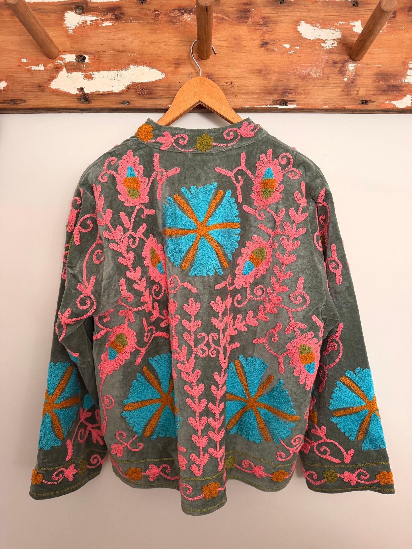 Suswani Velvet Jacket - Green Tea Floral