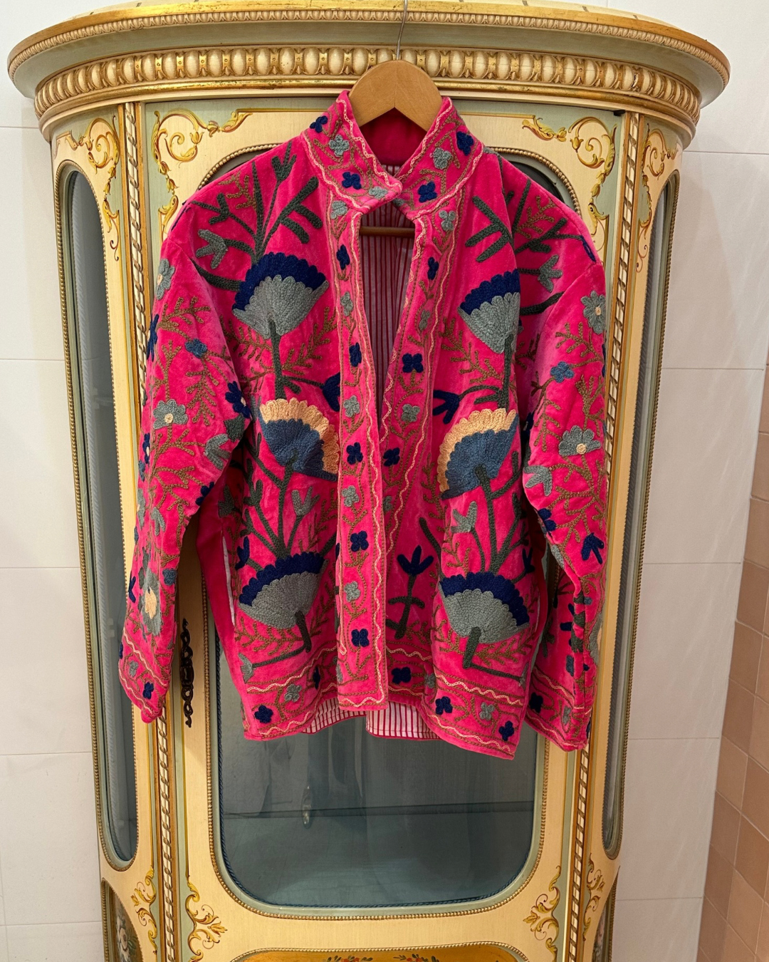 Suswani Velvet Jacket - Bright Pink Floral
