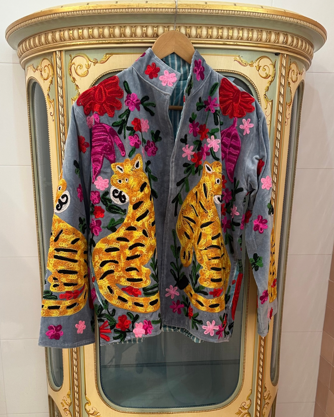 Suswani Velvet Jacket - Grey Tiger